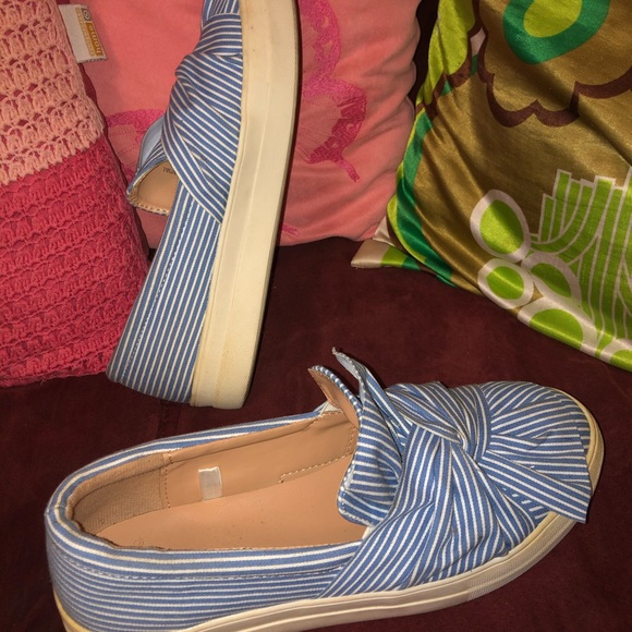 a•new•day Super Sailor Chic Striped&Ruffled Shoes - Picture 5 of 16